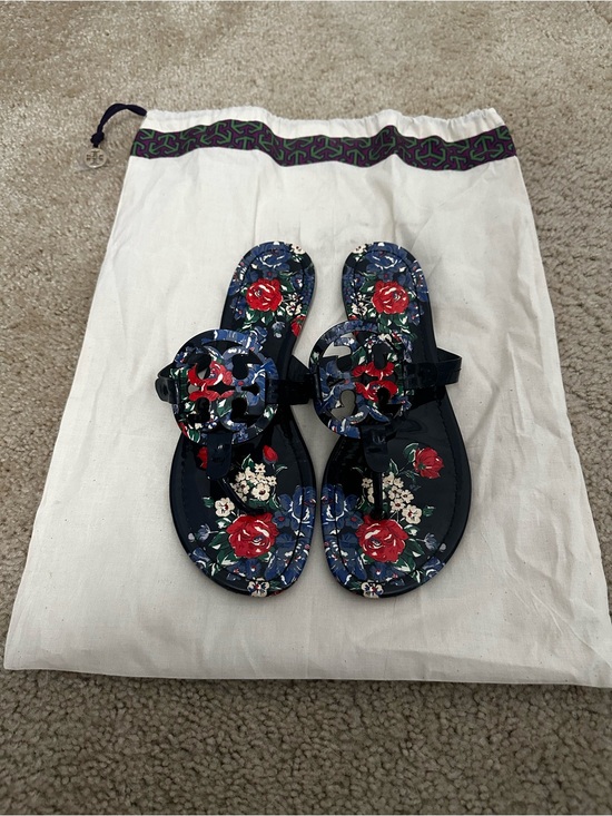 Tory Burch Shoes - Tory Burch Miller Sandals in Tea Rose Navy Floral Patent Size 9 GUC